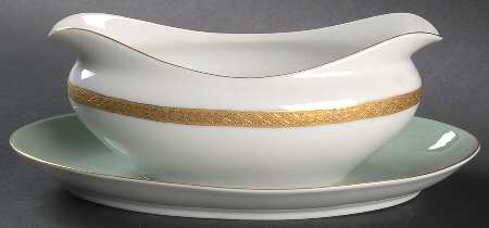 5077 Gravy Boat with Attached Underplate