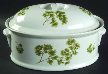 Parsley 2 Quart Oval Covered Casserole