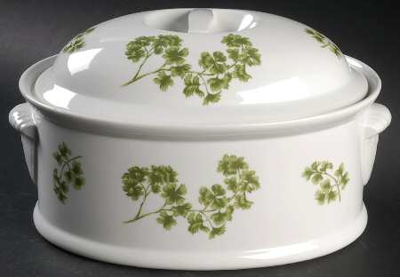 Parsley 3 Quart Oval Covered Casserole
