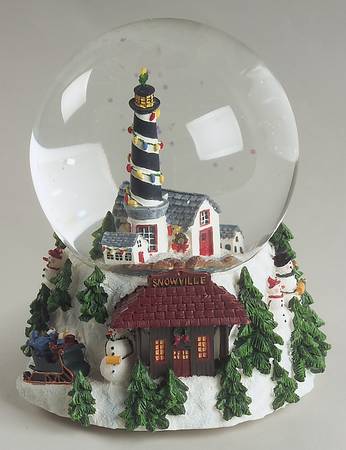 Home For The Holidays Snow Globe