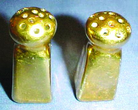 STB231 Salt & Pepper Set