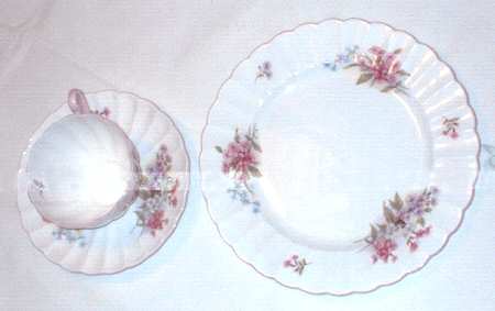 Stocks (Scalloped, Fluted) by Shelley