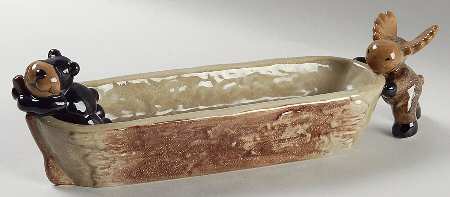Lodge Cracker Server-Boat