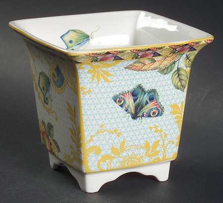 Sumatra Footed Candle Votive
