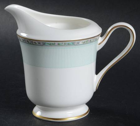 Silk Line Green Creamer