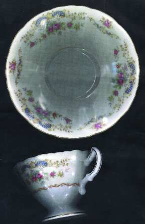 SAN71 Footed Cup & Saucer Set