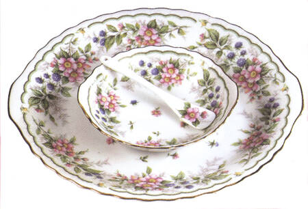 Amy (3pc) Party Serving/Chip & Dip-Plate, Bowl & Spoon