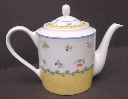 French Chateau Teapot & Lid