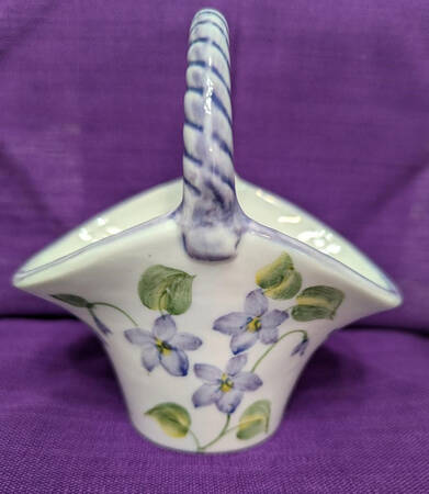 Violet Meadow 4" Handled Basket