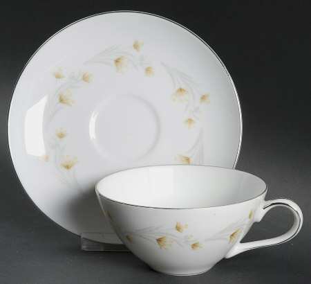 Dream Flat Cup & Saucer Set
