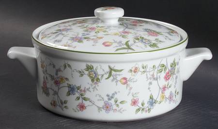 Corona (Green Trim) 2 Qt Round Covered Casserole