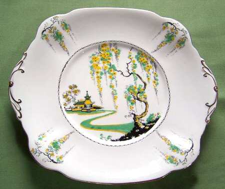 Pagoda Handled Cake Plate