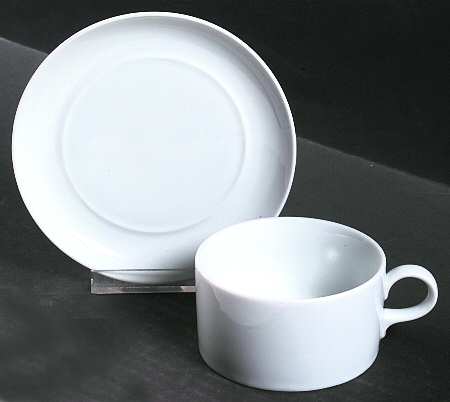 Forma White Flat Cup & Saucer Set