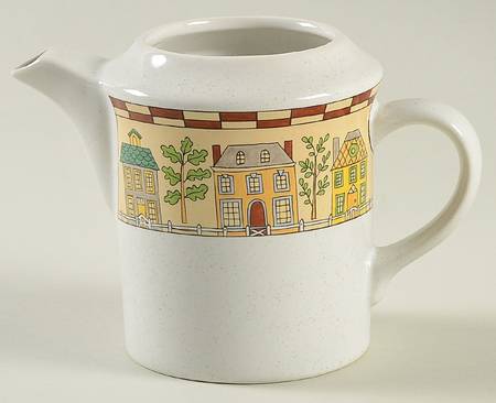 Townhouse Village Creamer