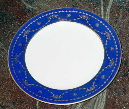R7028 by Spode