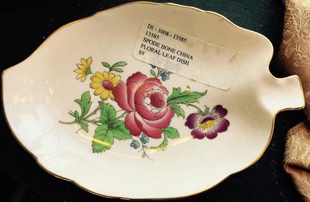 Marlborough Spray (Gold Trim) Leaf Shaped Dish