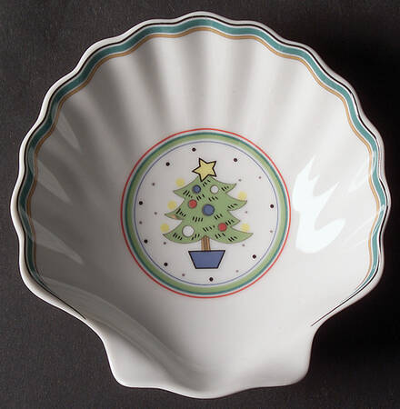 Holiday Charm Shell Shaped Dish