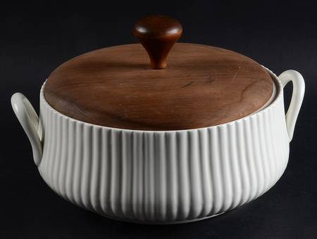 SOZ2 3.5 Quart Round Covered Casserole
