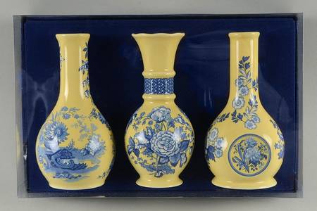 Blue Room Garden Collection (Yellow Background) (Set of 3 Moti)f 5" Vase