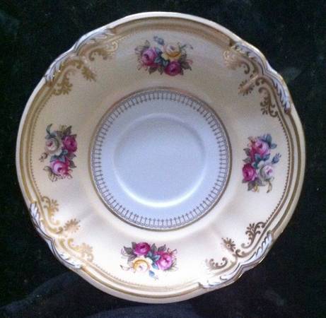 R8895 by Spode