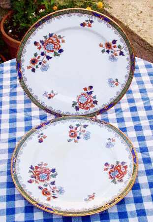 R542 by Spode