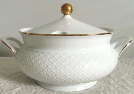 19330 Round Covered Vegetable