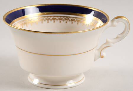 SY637 Footed Cup