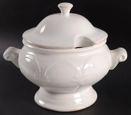 Grand Buffet Tureen &  Lid