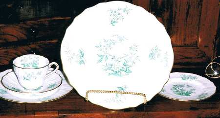 Y7141 Flat Cup & Saucer Set