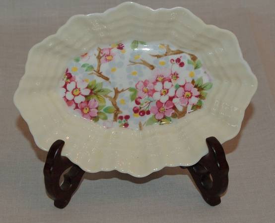Maytime Oval Sweet Meat Dish