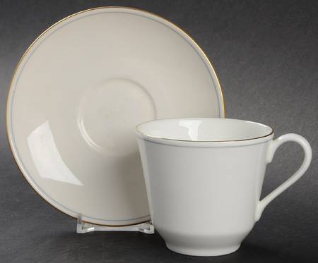 Lumiere Footed Cup & Saucer Set