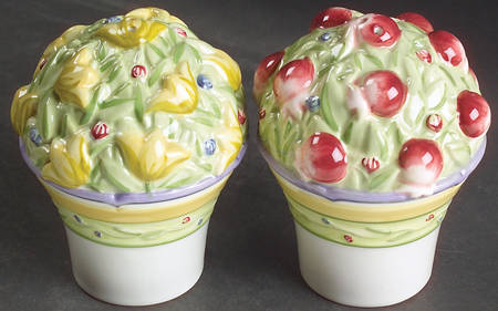 Provence Garden Sculpted Salt & Pepper Set