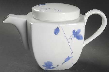 Ming Blue Teapot & Lid