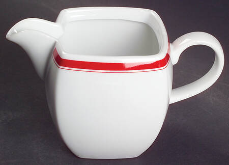 Accent Red Creamer