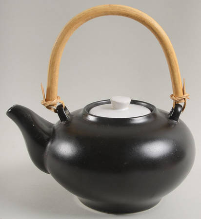 Jet Black Teapot & Lid by Studio Nova