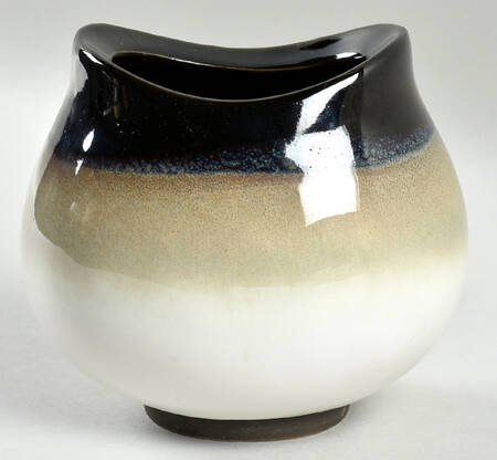 Nova Black (Newer, Grayish White Center) Sugar Bowl No Lid