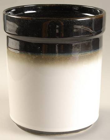 Nova Black (Newer, Grayish White Center) Large Canister No Lid