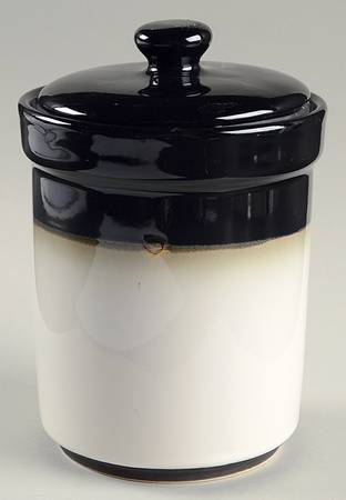 Nova Black (Newer, Grayish White Center) Medium Canister & Lid