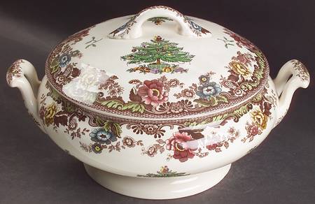 Christmas Tree Grove Round Covered Vegetable