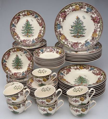 Christmas Tree Grove 56 Piece Set