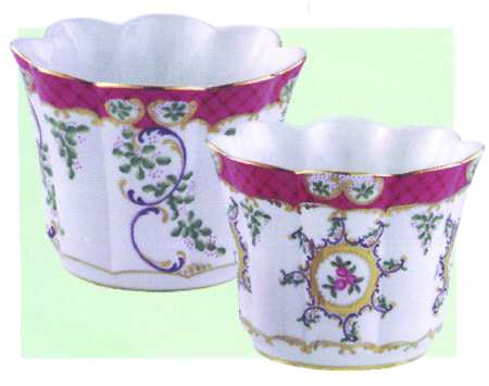 Manvers Scroll Small Cachepot
