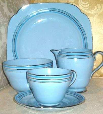 O400 Flat Cup & Saucer Set