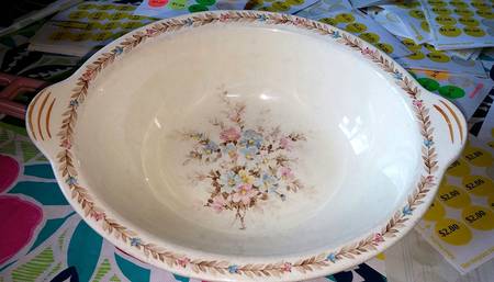 1118 9" Oval Vegetable Bowl