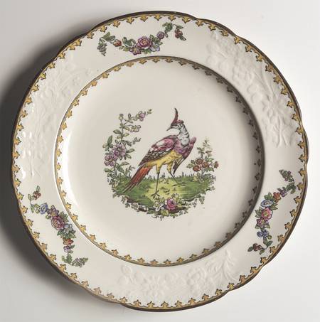 Vienna (Bird Center, Yellow, Scallop) Luncheon Plate