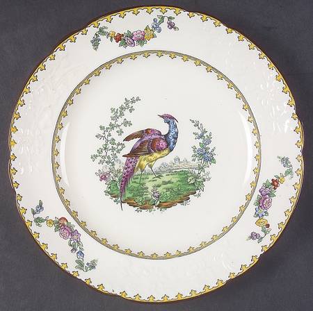 Vienna (Bird Center, Yellow, Scallop) Luncheon Plate