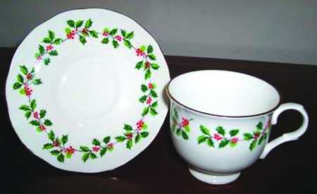 7972 Footed Cup & Saucer Set