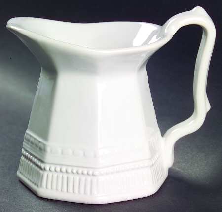 Chantilly White Graphic Creamer