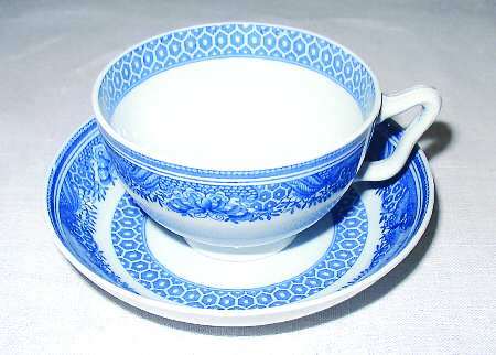 SP371 Footed Cup & Saucer Set