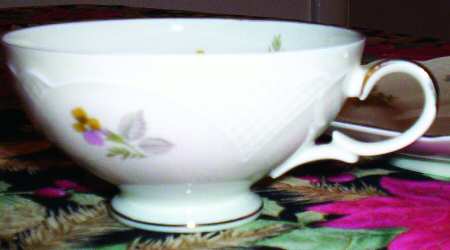 09231 Footed Cup