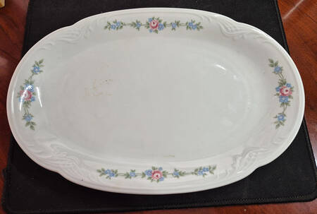 SLT289 11" Oval Serving Platter